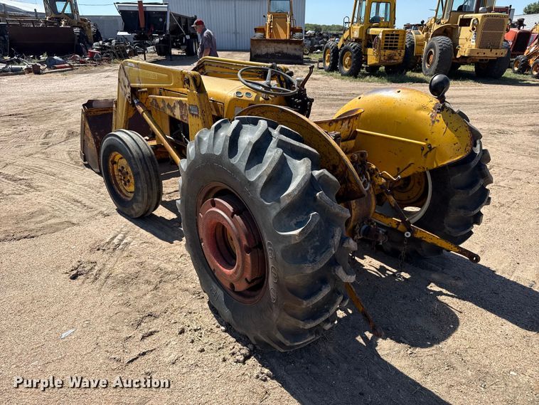 image for item EW4196 1978 Massey Ferguson MF202 tractor