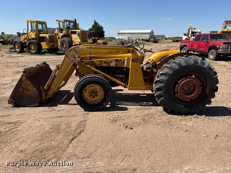 image for item EW4196 1978 Massey Ferguson MF202 tractor