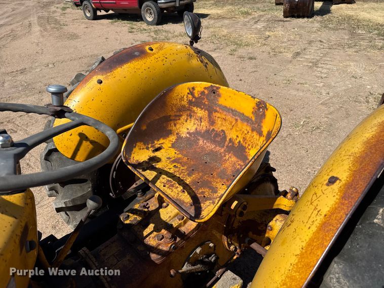 image for item EW4196 1978 Massey Ferguson MF202 tractor