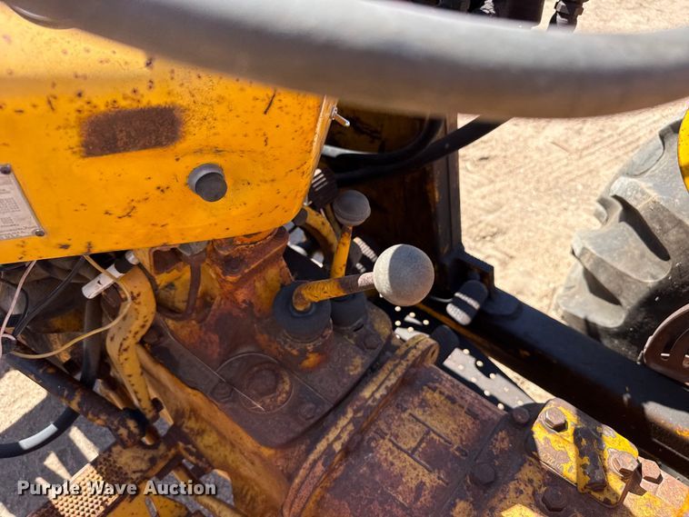 image for item EW4196 1978 Massey Ferguson MF202 tractor