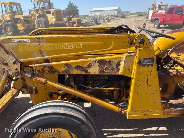 image for item EW4196 1978 Massey Ferguson MF202 tractor