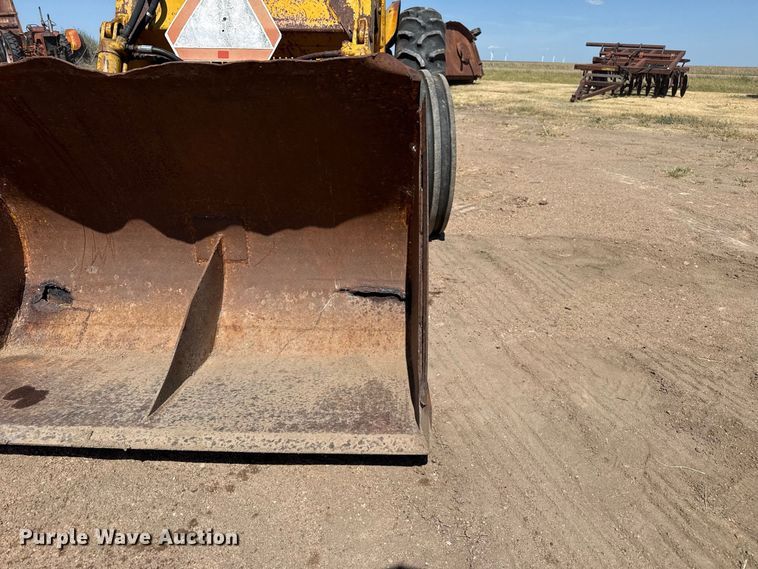 image for item EW4196 1978 Massey Ferguson MF202 tractor
