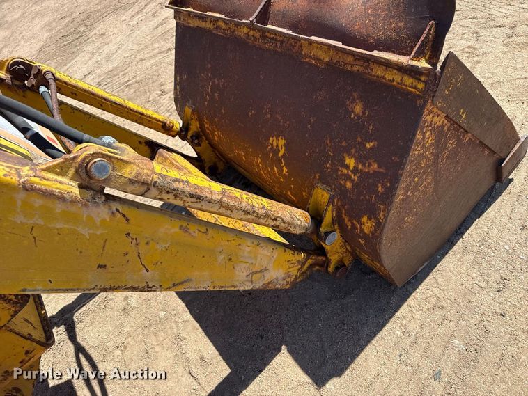 image for item EW4196 1978 Massey Ferguson MF202 tractor