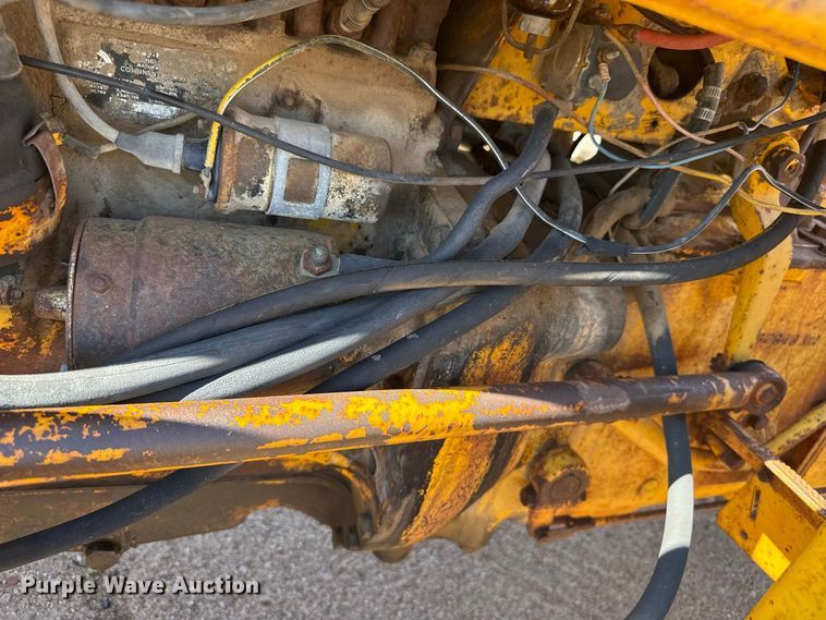 image for item EW4196 1978 Massey Ferguson MF202 tractor