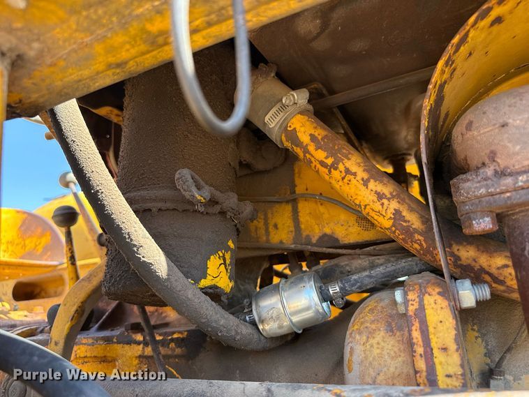image for item EW4196 1978 Massey Ferguson MF202 tractor