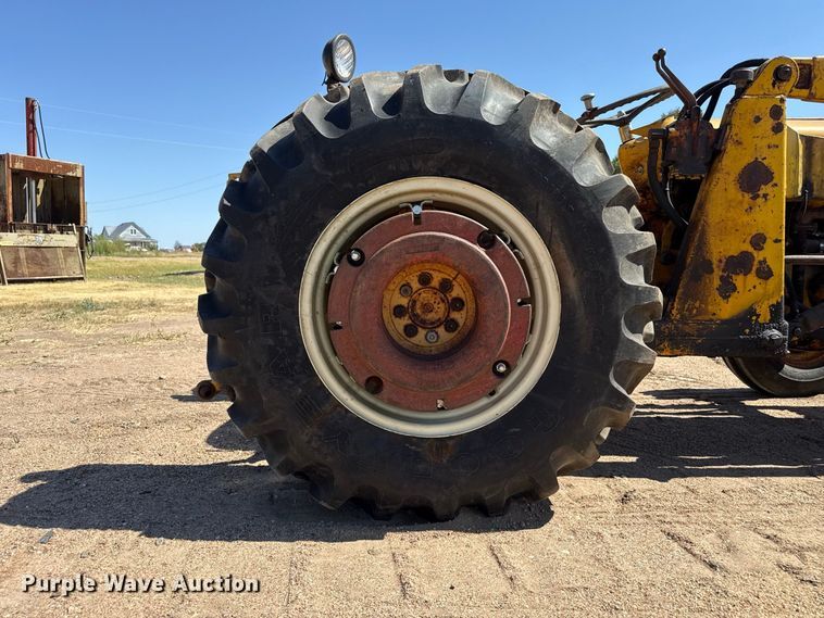 image for item EW4196 1978 Massey Ferguson MF202 tractor