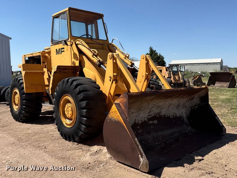 image for item EW4199 Massey Ferguson 66 wheel loader
