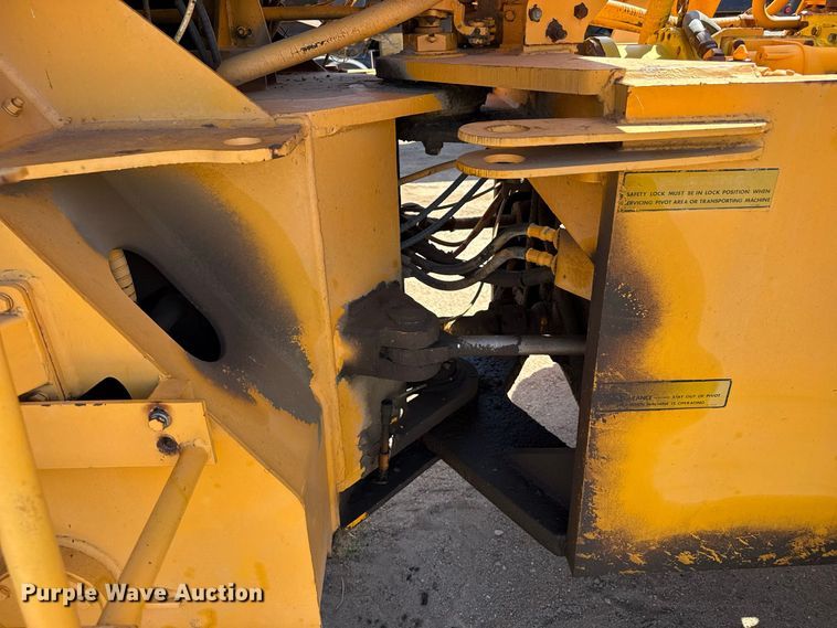 image for item EW4199 Massey Ferguson 66 wheel loader