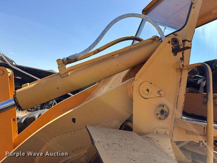 image for item EW4199 Massey Ferguson 66 wheel loader