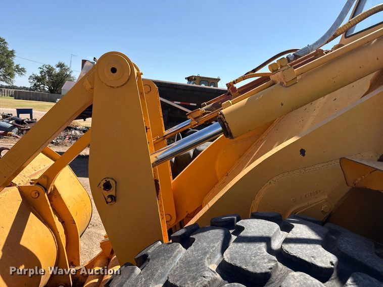 image for item EW4199 Massey Ferguson 66 wheel loader