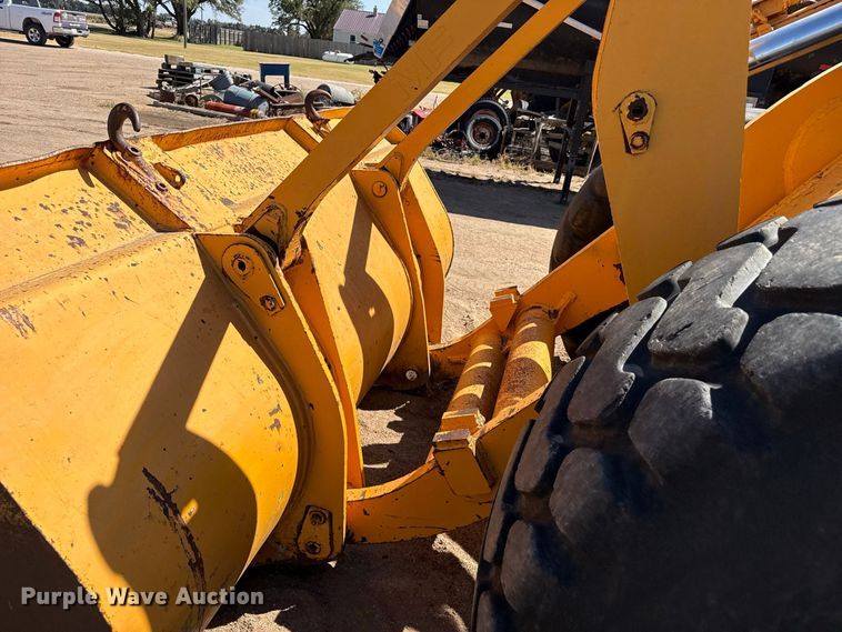 image for item EW4199 Massey Ferguson 66 wheel loader