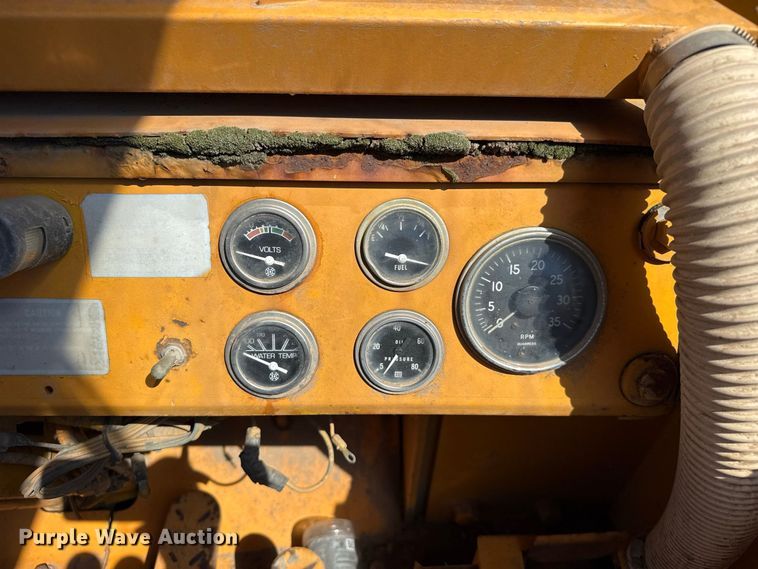 image for item EW4199 Massey Ferguson 66 wheel loader