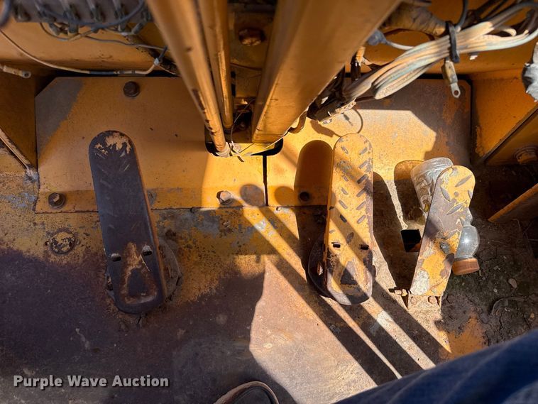 image for item EW4199 Massey Ferguson 66 wheel loader