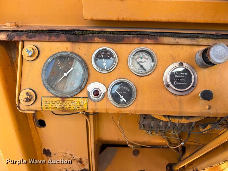 image for item EW4199 Massey Ferguson 66 wheel loader