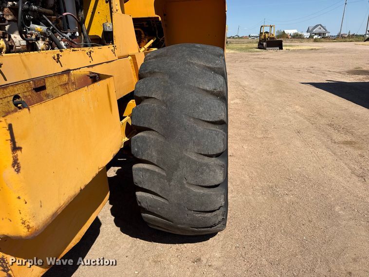 image for item EW4199 Massey Ferguson 66 wheel loader