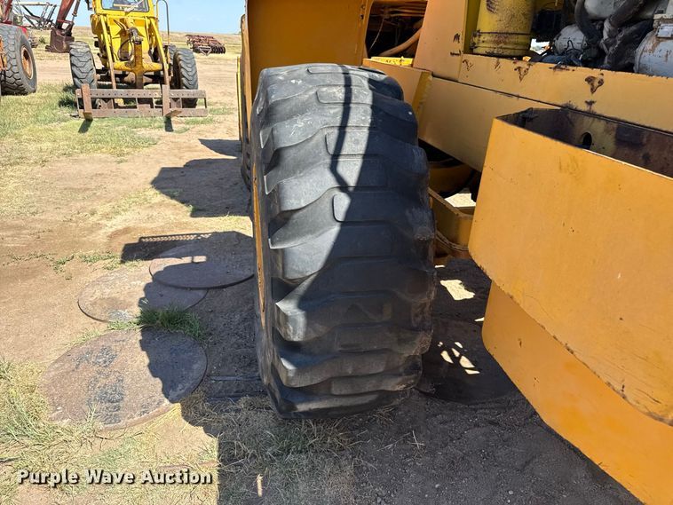 image for item EW4199 Massey Ferguson 66 wheel loader