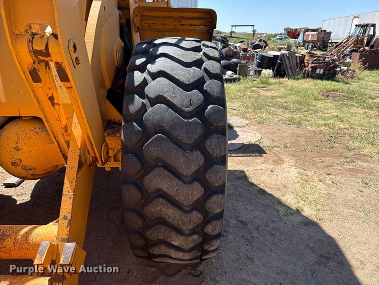 image for item EW4199 Massey Ferguson 66 wheel loader