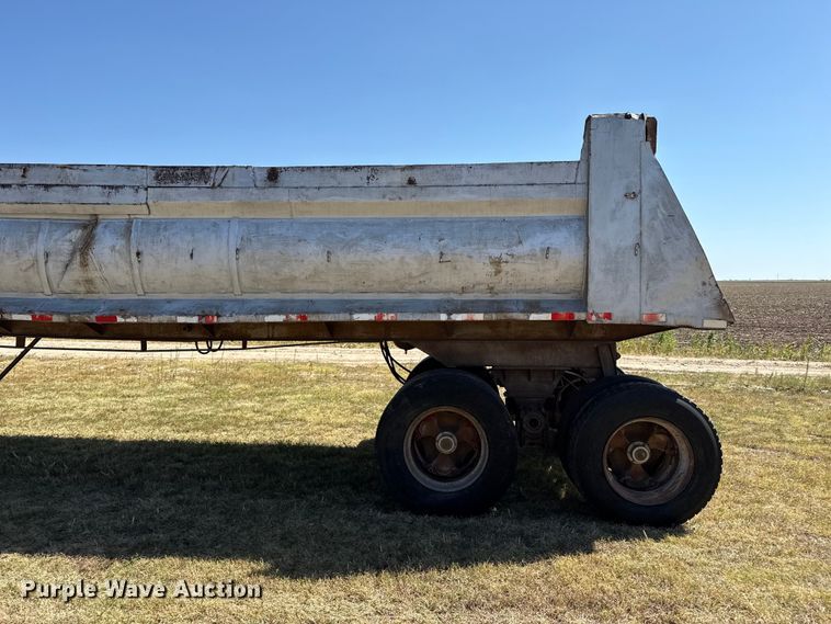 image for item EW4200 1978 Hobbs end dump trailer
