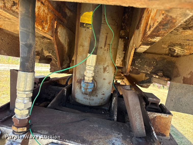 image for item EW4200 1978 Hobbs end dump trailer