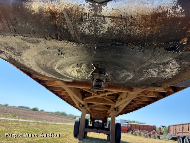 image for item EW4200 1978 Hobbs end dump trailer
