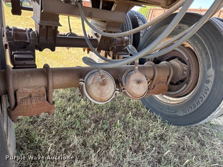 image for item EW4200 1978 Hobbs end dump trailer