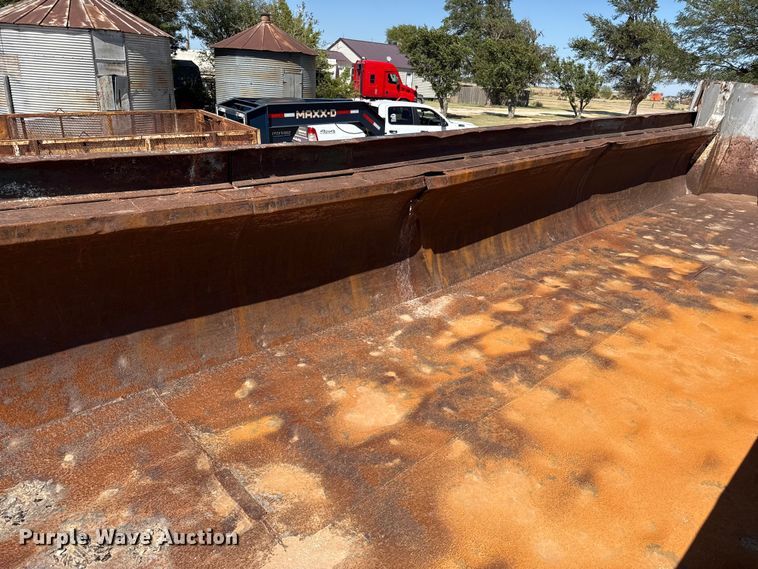 image for item EW4200 1978 Hobbs end dump trailer
