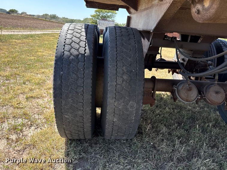 image for item EW4200 1978 Hobbs end dump trailer