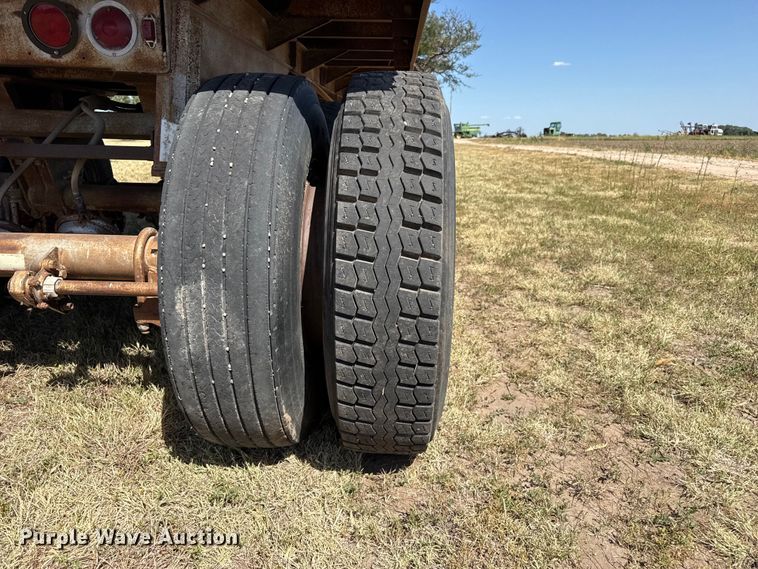 image for item EW4200 1978 Hobbs end dump trailer