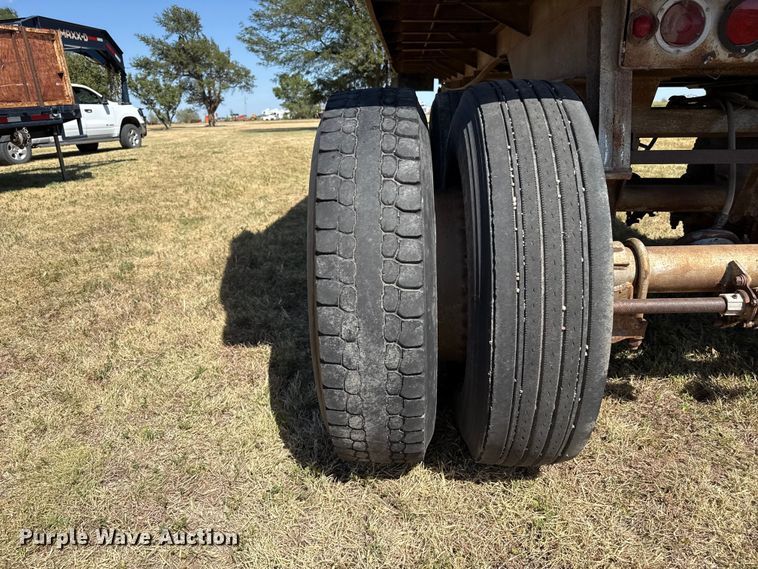 image for item EW4200 1978 Hobbs end dump trailer