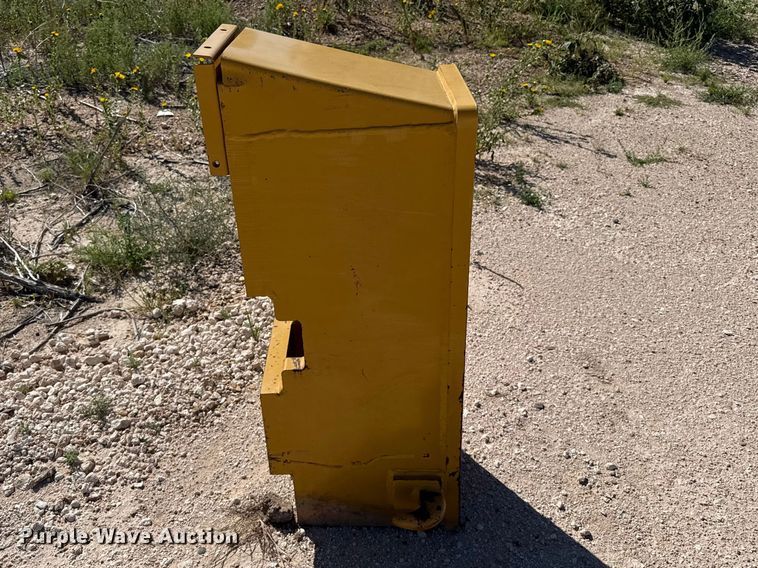 image for item EW4261 Motor grader front push block