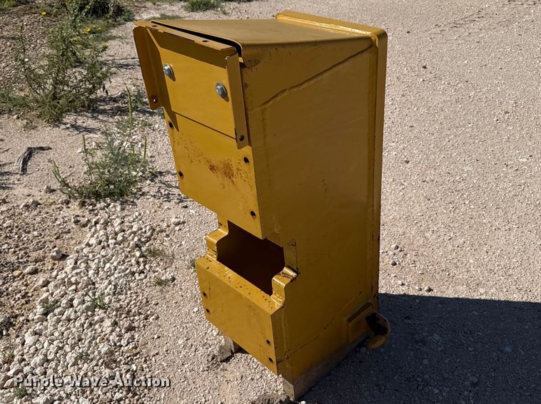 image for item EW4261 Motor grader front push block