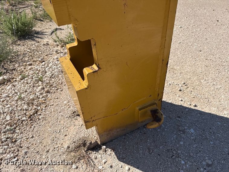 image for item EW4261 Motor grader front push block