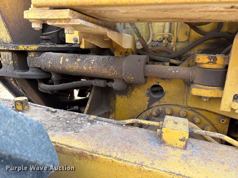 image for item EW4266 1976 Caterpillar 120G motor grader