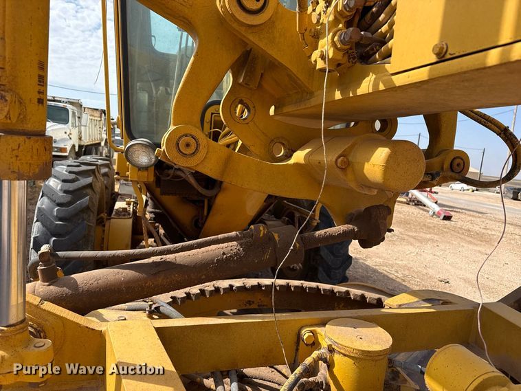 image for item EW4266 1976 Caterpillar 120G motor grader