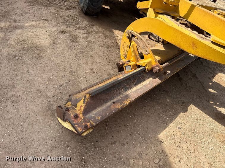 image for item EW4266 1976 Caterpillar 120G motor grader