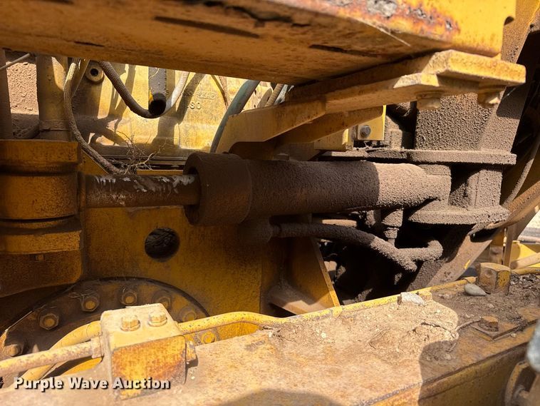 image for item EW4266 1976 Caterpillar 120G motor grader