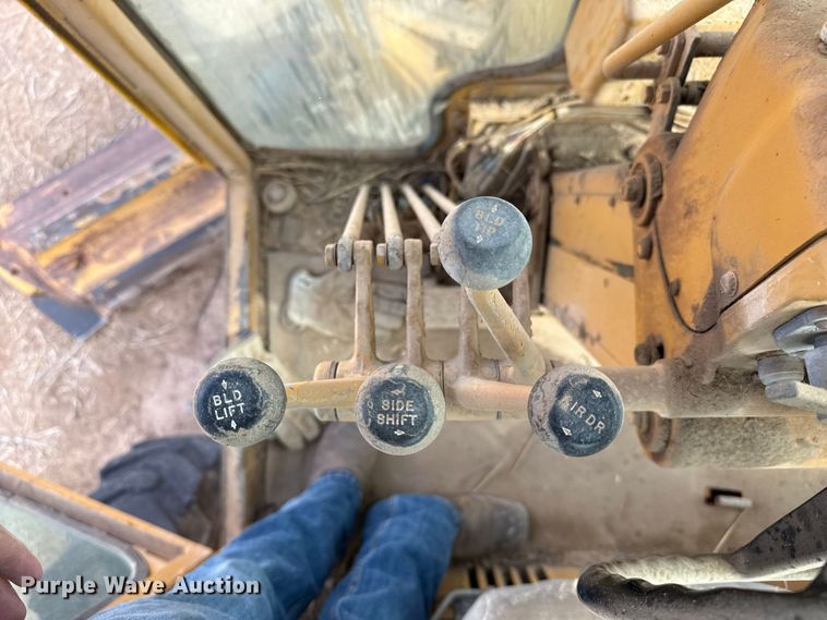 image for item EW4266 1976 Caterpillar 120G motor grader