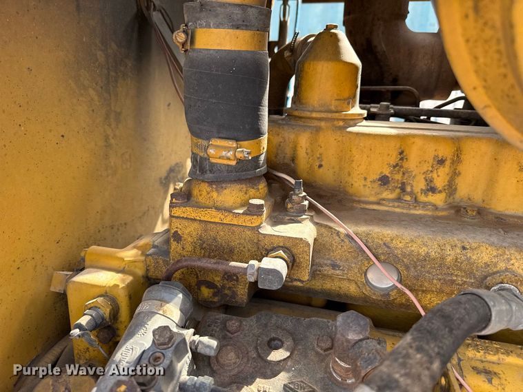 image for item EW4266 1976 Caterpillar 120G motor grader