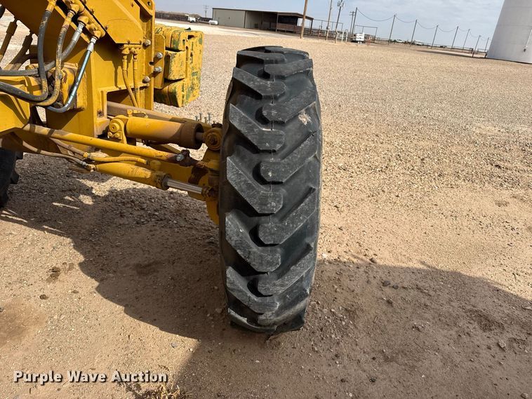 image for item EW4266 1976 Caterpillar 120G motor grader