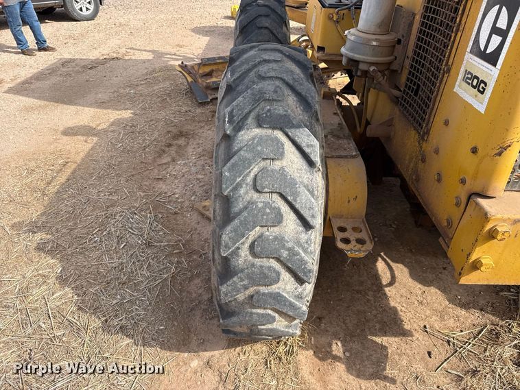 image for item EW4266 1976 Caterpillar 120G motor grader