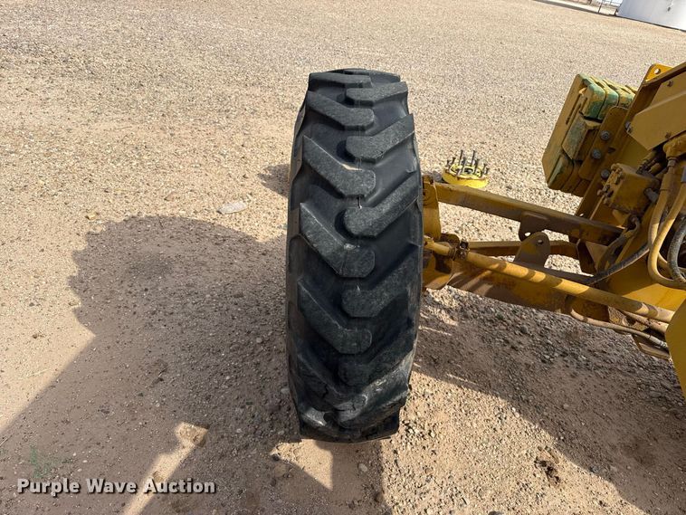 image for item EW4266 1976 Caterpillar 120G motor grader