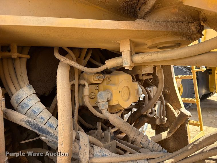 image for item EW4272 2015 John Deere 844K-II wheel loader