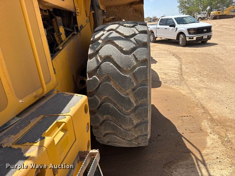 image for item EW4272 2015 John Deere 844K-II wheel loader