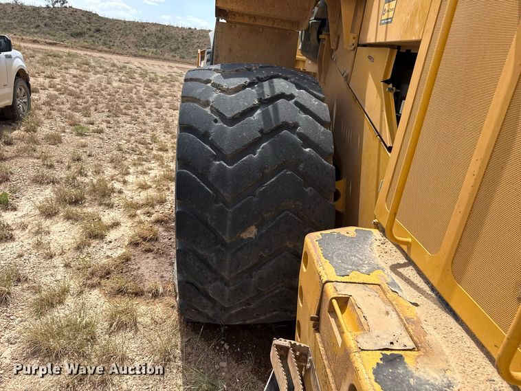image for item EW4273 2015 John Deere 844K-II wheel loader