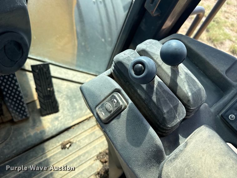image for item EW4275 2015 John Deere 824K-II wheel loader