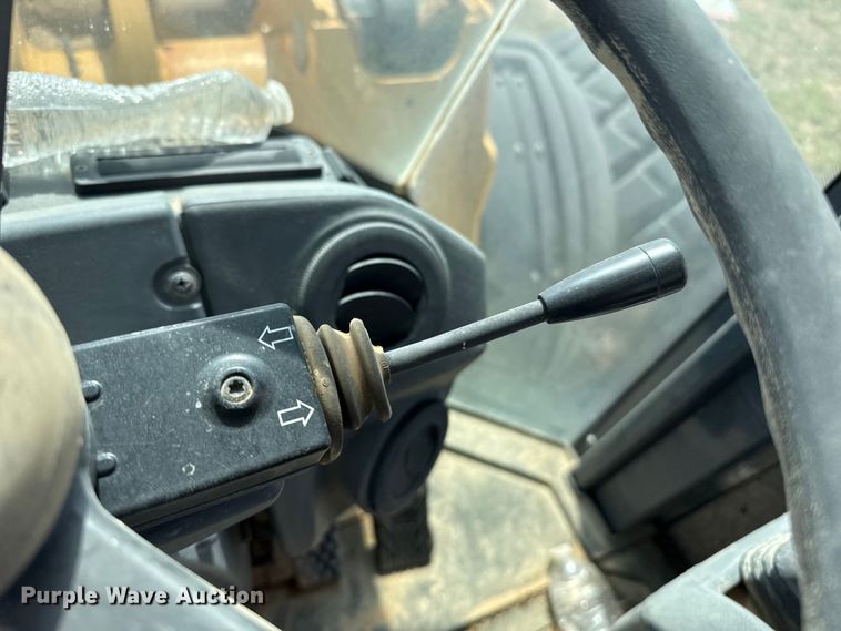 image for item EW4275 2015 John Deere 824K-II wheel loader
