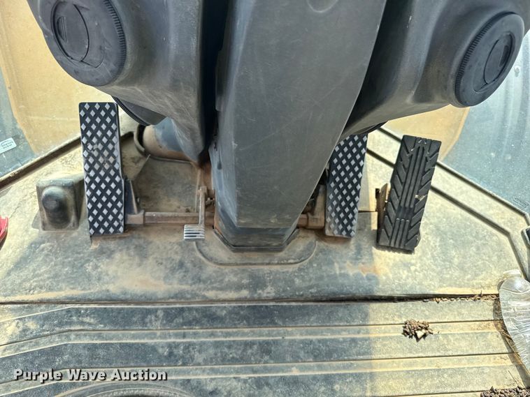 image for item EW4275 2015 John Deere 824K-II wheel loader