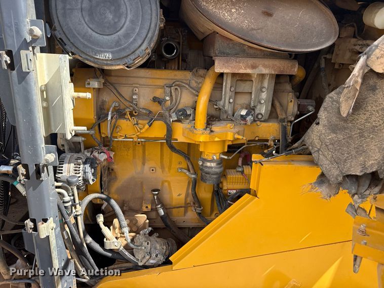 image for item EW4275 2015 John Deere 824K-II wheel loader