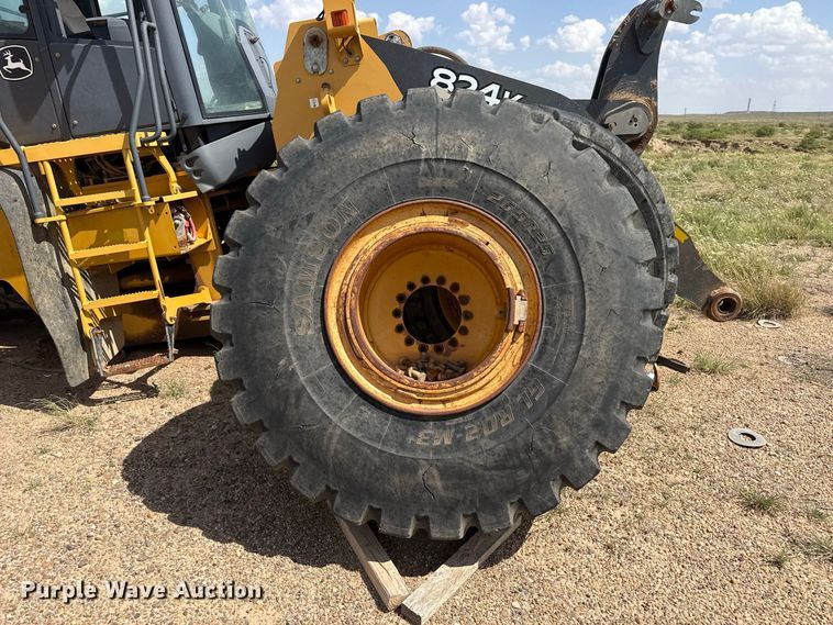image for item EW4275 2015 John Deere 824K-II wheel loader