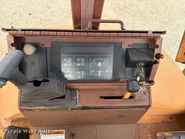 image for item EW8692 1994 Case 580 Super K backhoe